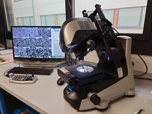 High resolution digital optical microscope